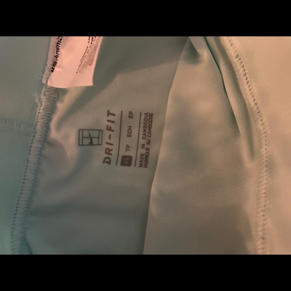 *sold* NWT- Nike Tennis Skirt XS - Picture 6 of 7